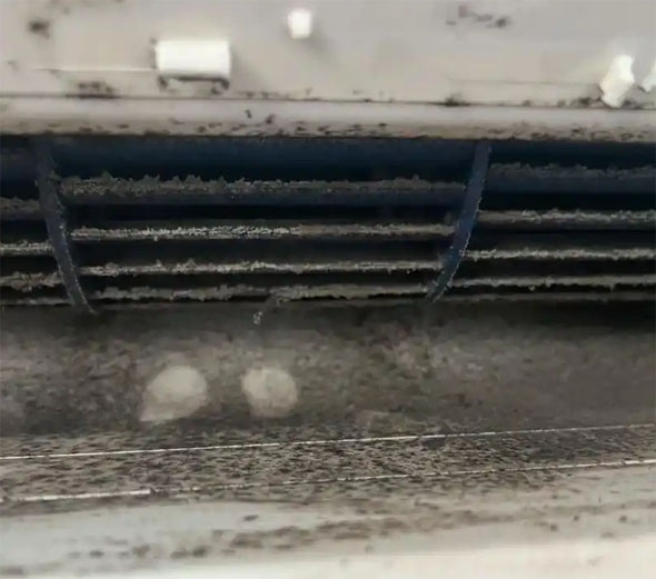 宁海空调吹的风有股烧焦味是怎么回事